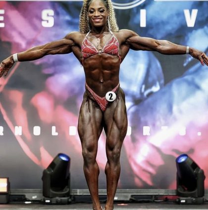 Shelly F, Bodybuilder